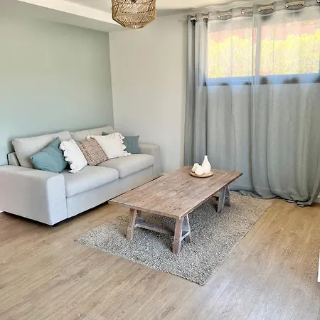 Desiree Apartment *